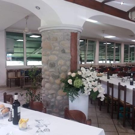 Mambly B&B Ristorante Pizzeria Galliate エクステリア 写真