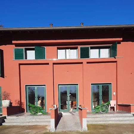 Mambly B&B Ristorante Pizzeria Galliate エクステリア 写真